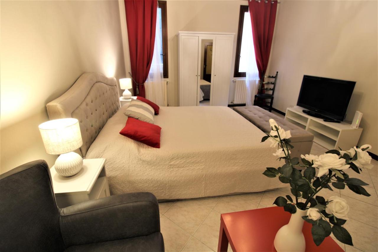 Central And Spacious Apartment Venice Luaran gambar